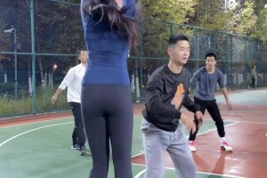 这样的美女谁防得住？